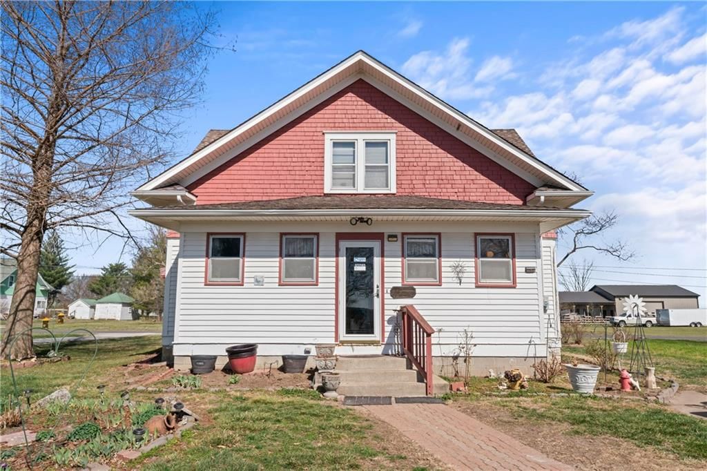 215 E Maple Street — photo 6