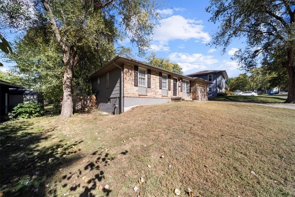11816 Beacon Avenue — photo 14