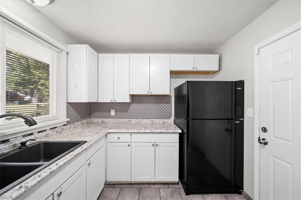 11816 Beacon Avenue — photo 23