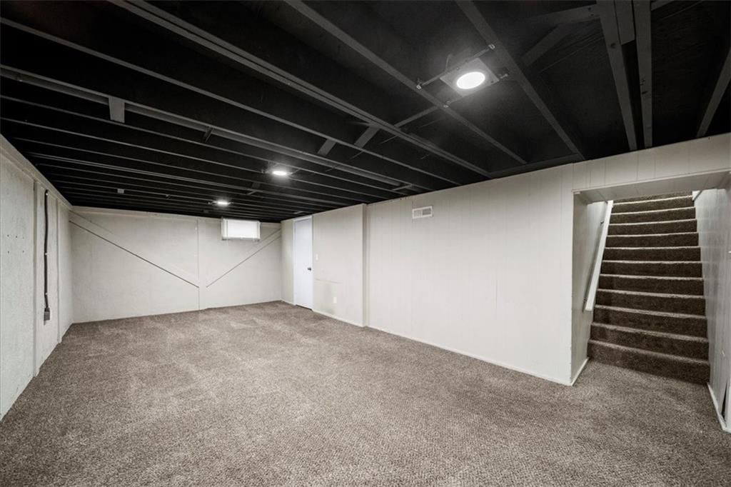 11816 Beacon Avenue — photo 46