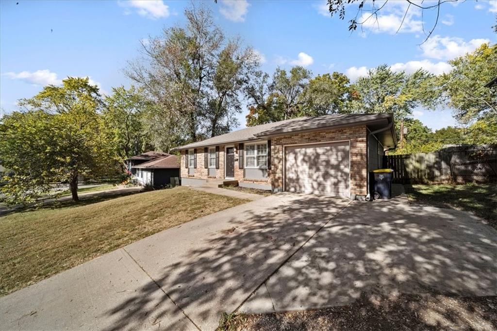 11816 Beacon Avenue — photo 10