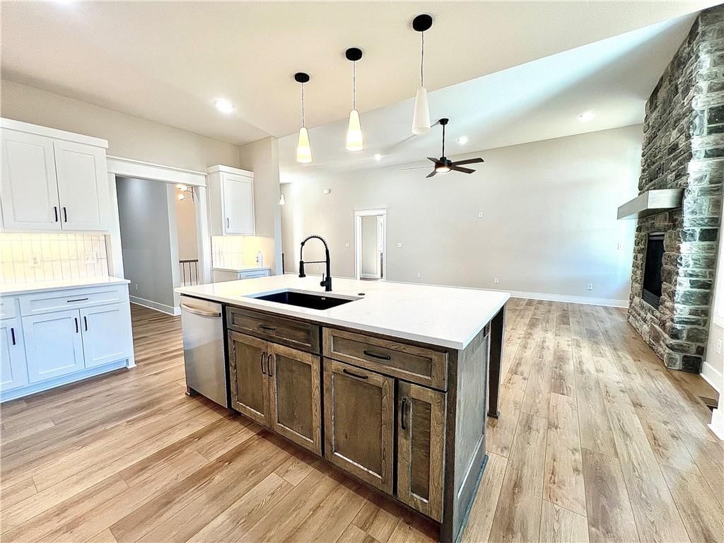 1405 Larson Avenue — photo 12