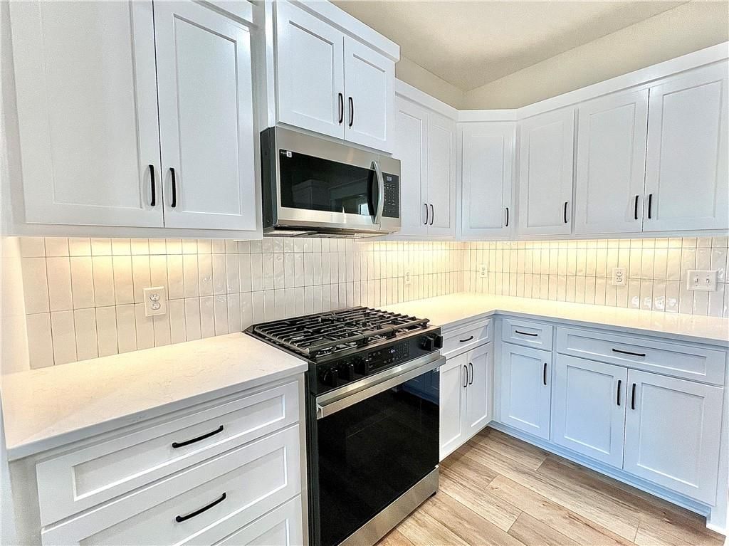 1405 Larson Avenue — photo 13