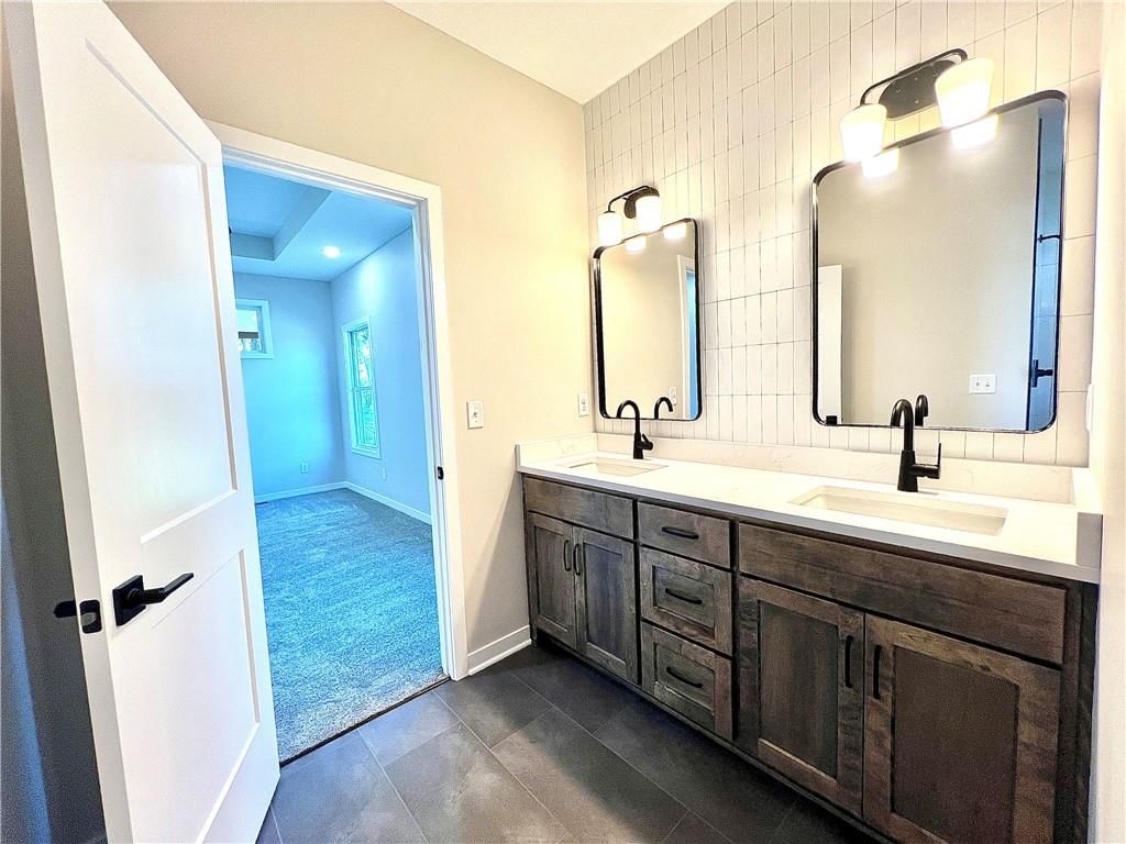 1405 Larson Avenue — photo 25