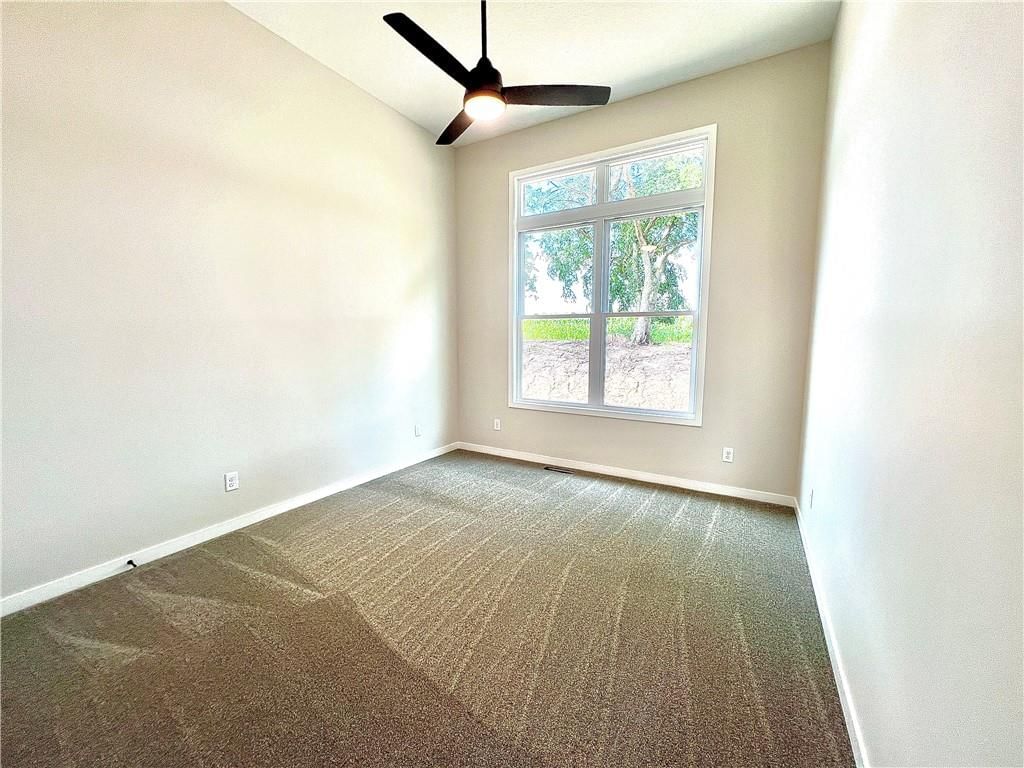 1405 Larson Avenue — photo 28