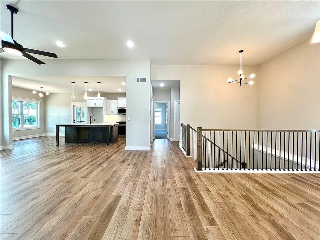 1405 Larson Avenue — photo 4