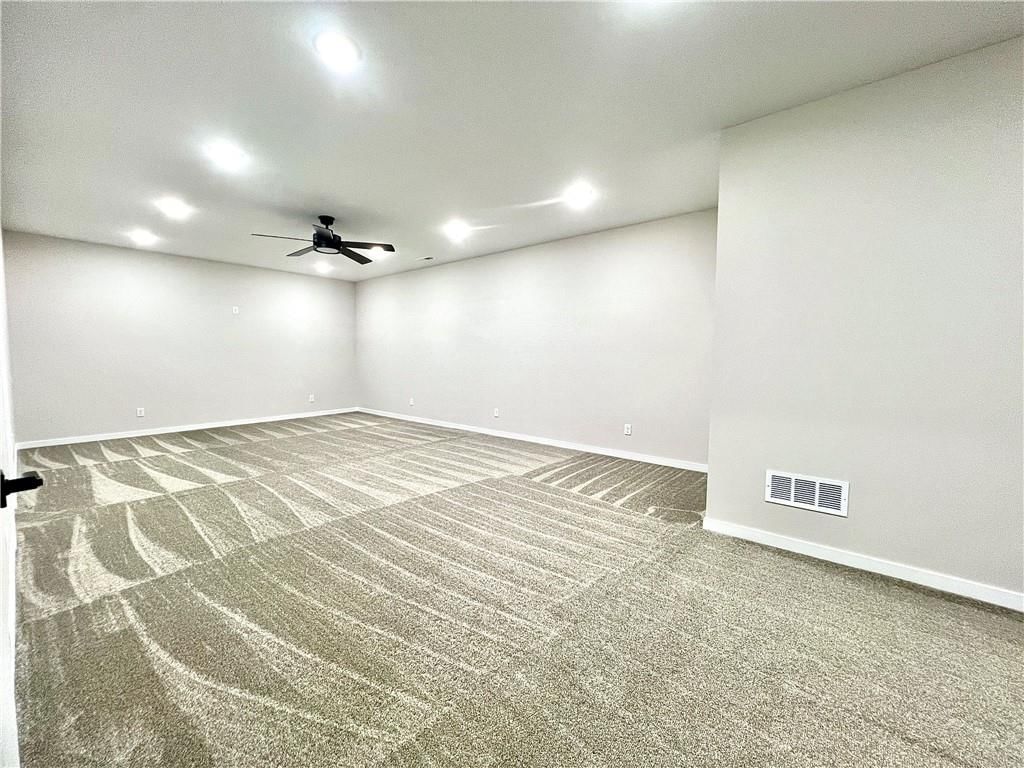 1405 Larson Avenue — photo 34