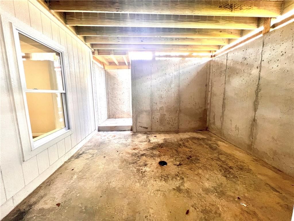1405 Larson Avenue — photo 38