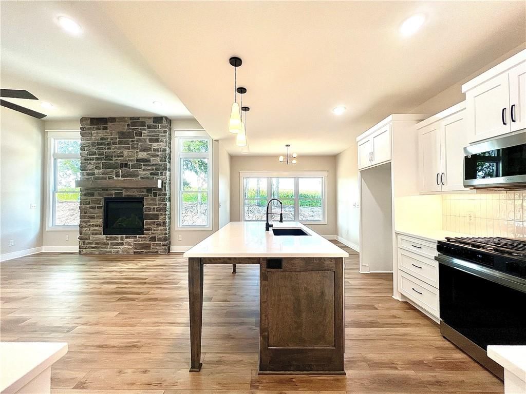1405 Larson Avenue — photo 9
