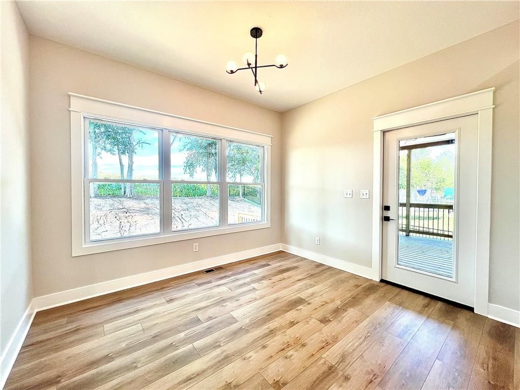 1405 Larson Avenue — photo 10