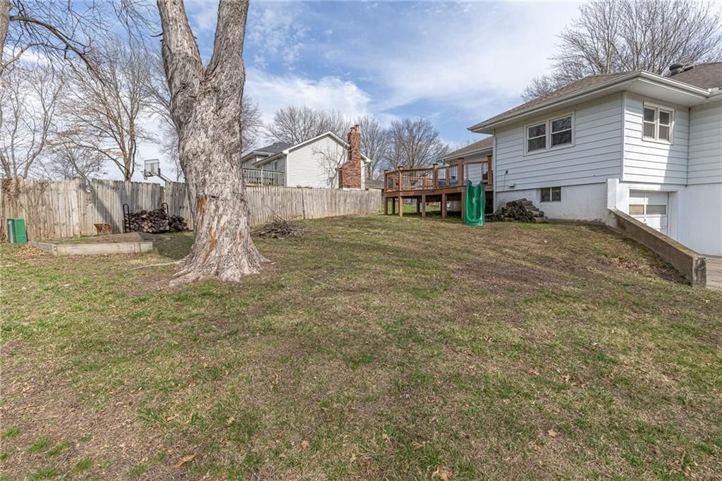 1304 Robin Circle — photo 35