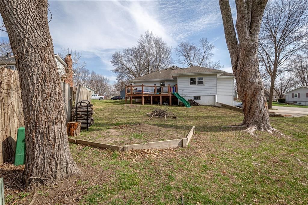 1304 Robin Circle — photo 36