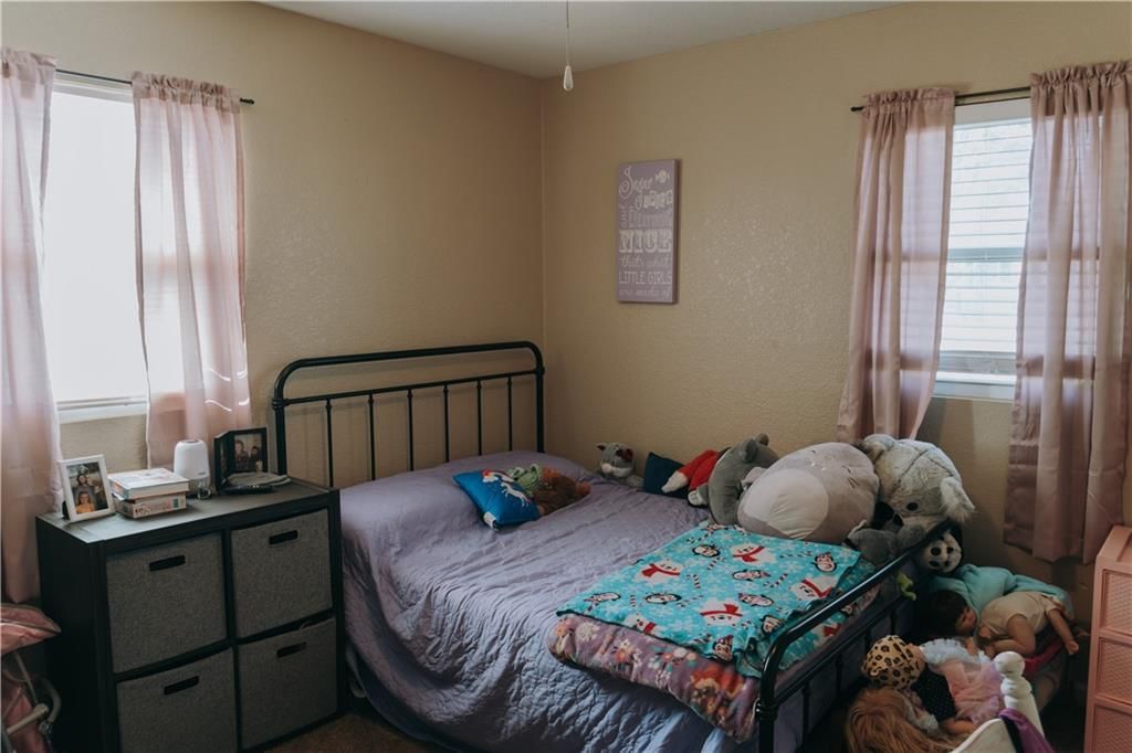 403 W Elm Street — photo 7
