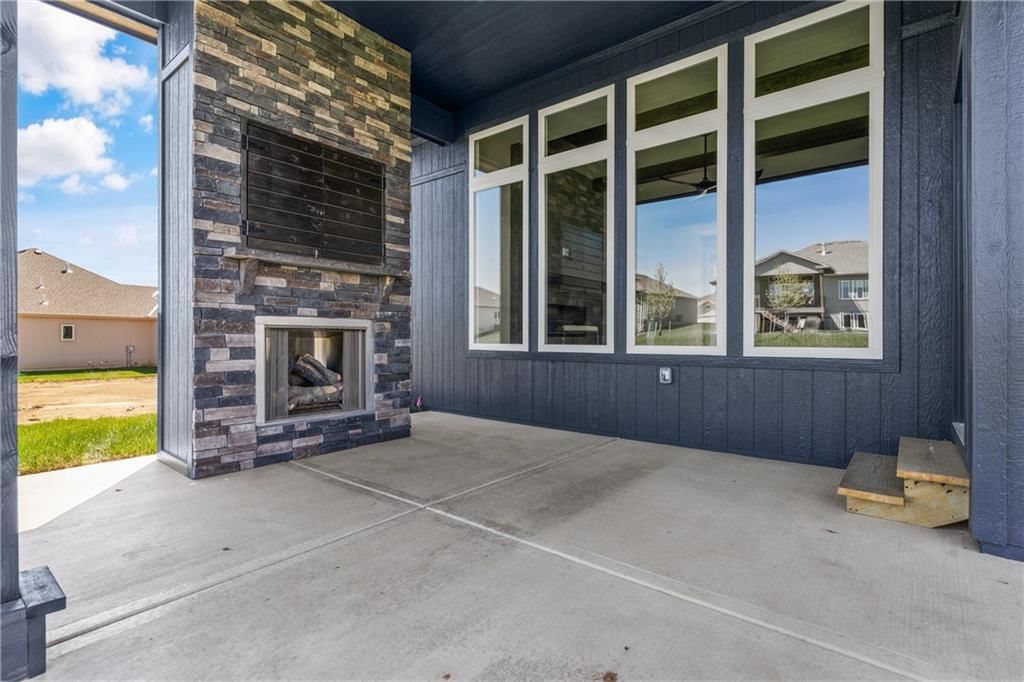 4129 NE Dearborn Lane — photo 4