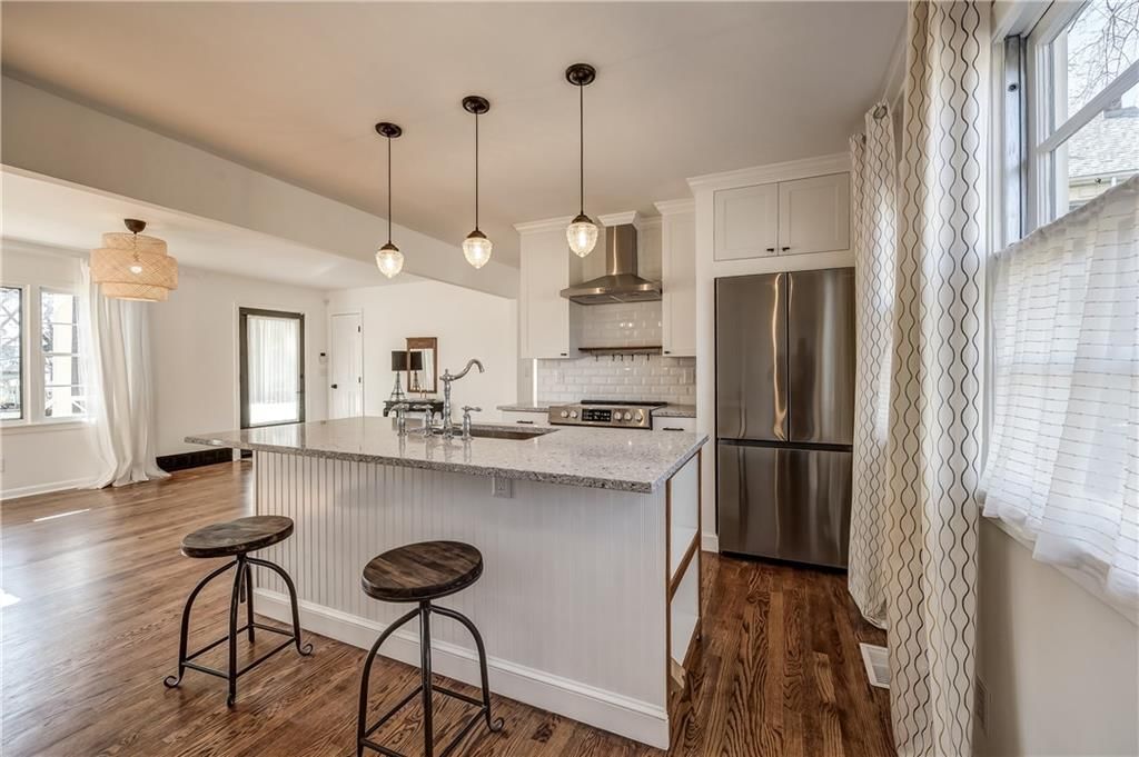 410 Benton Boulevard — photo 15