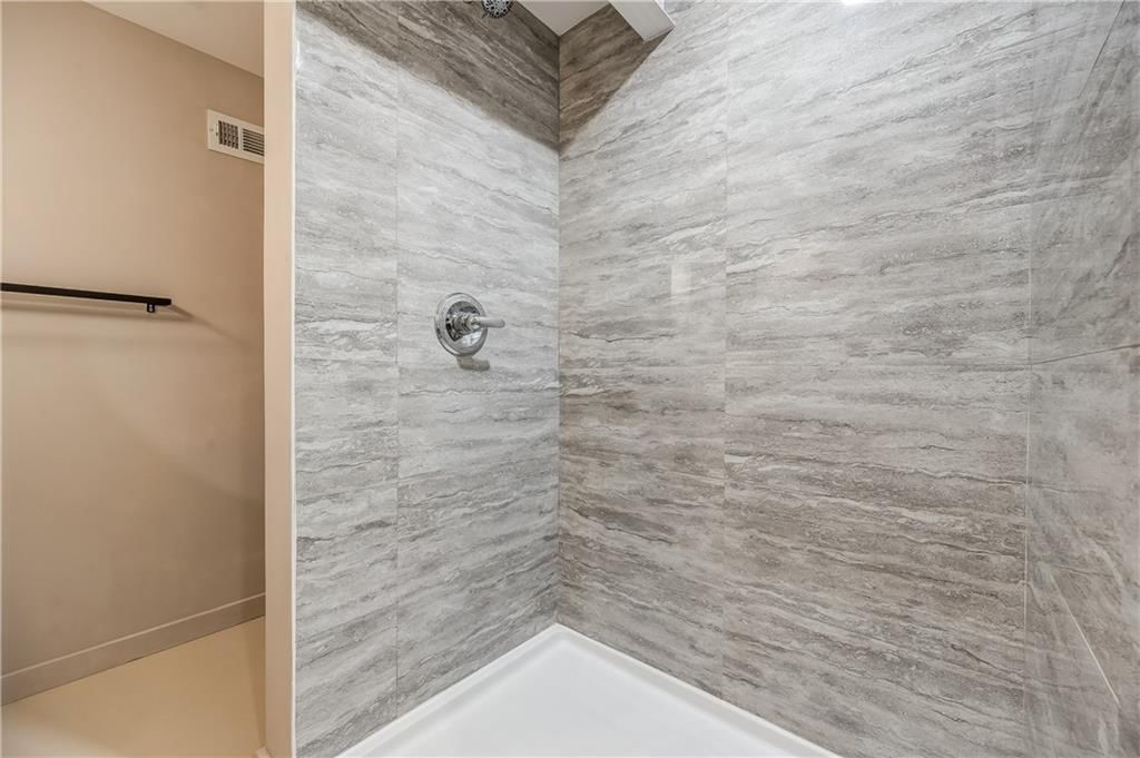 410 Benton Boulevard — photo 22