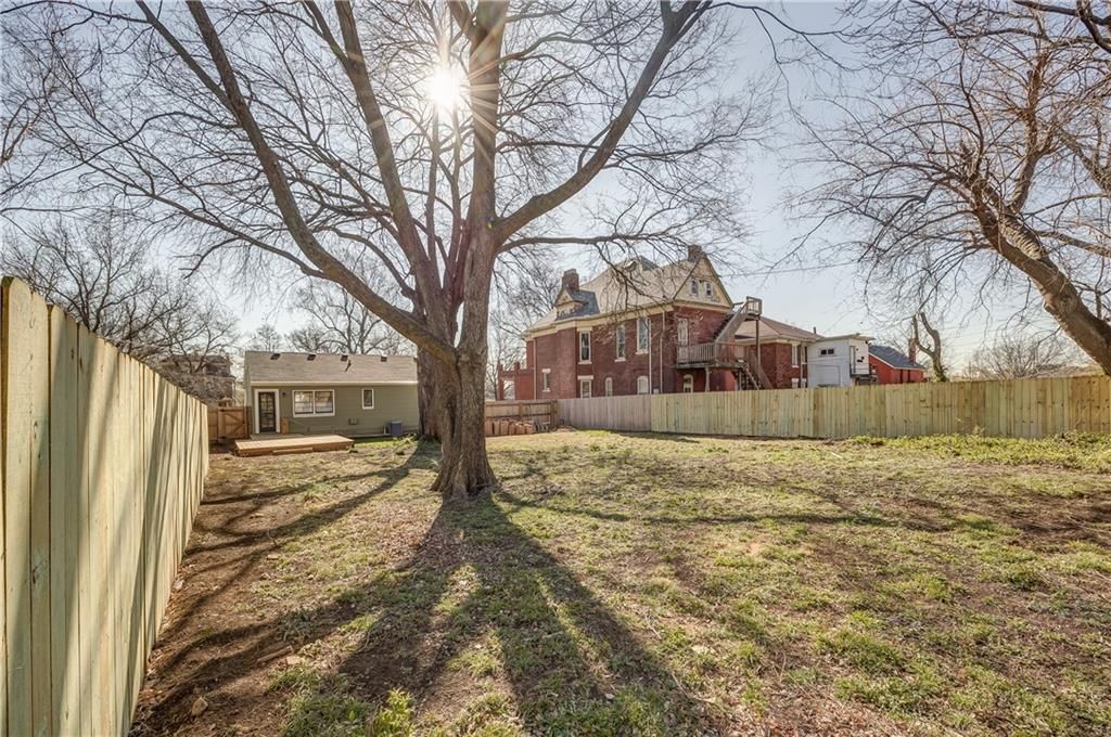 410 Benton Boulevard — photo 28