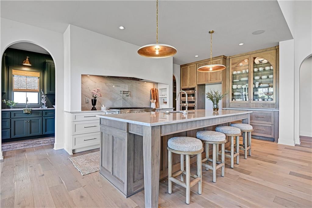 9401 Edgemere Drive — photo 4