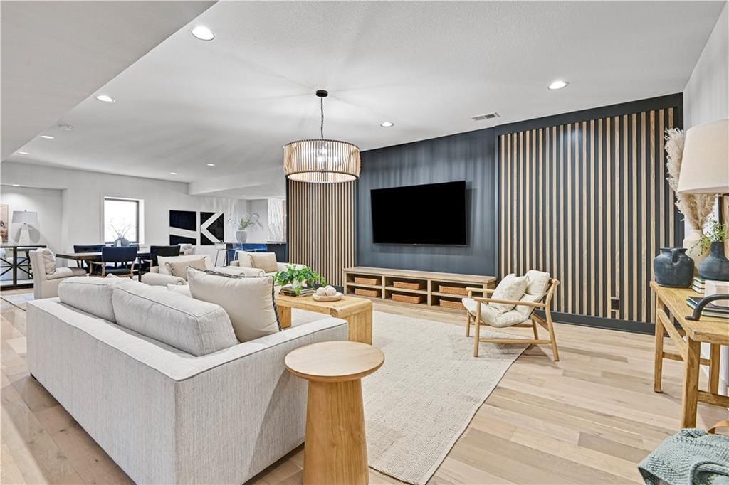 9401 Edgemere Drive — photo 44