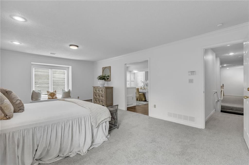 12111 Melrose Street — photo 23