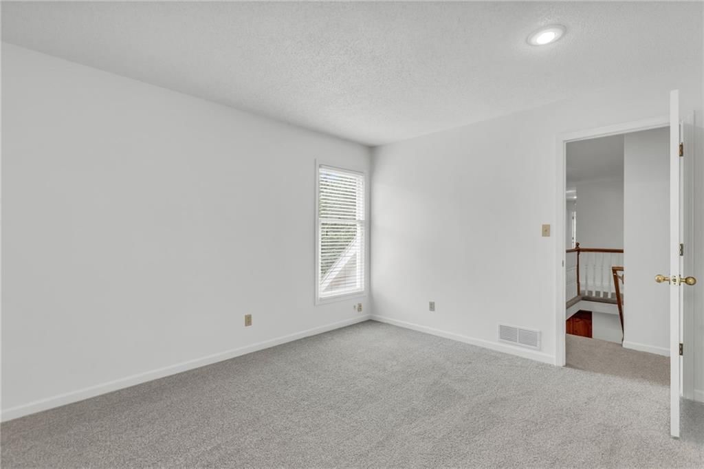 12111 Melrose Street — photo 35