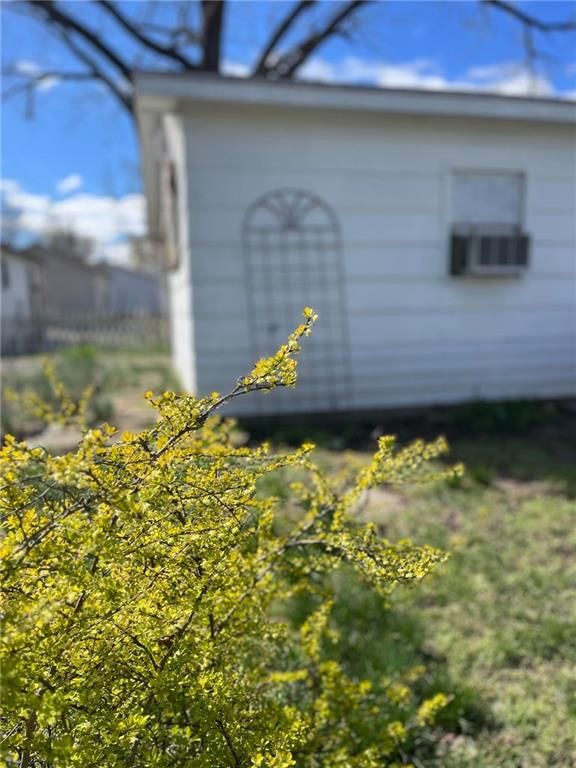 209 S Holbrook Street — photo 51