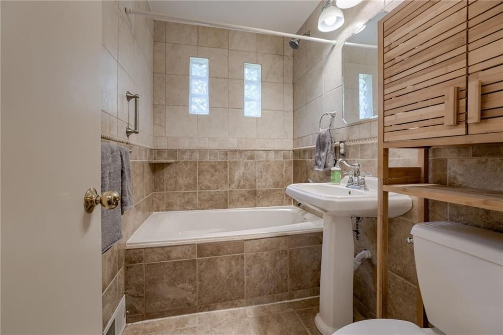 6916 W 77th Terrace — photo 15