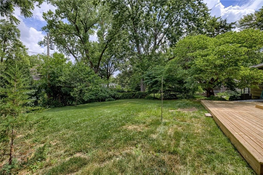 6916 W 77th Terrace — photo 24