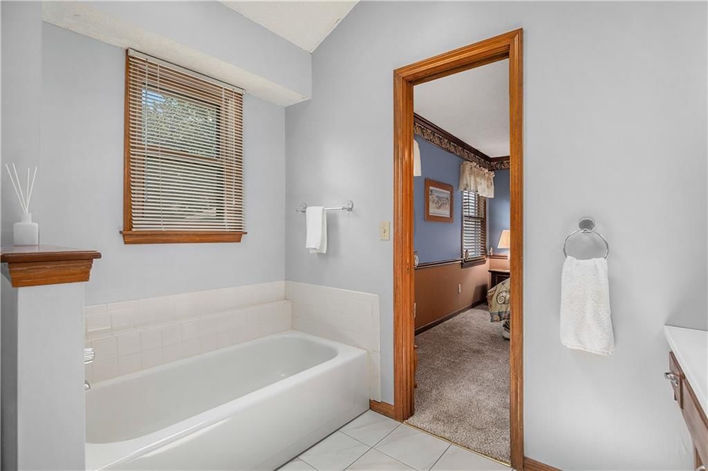3316 NW Shannon Drive — photo 17