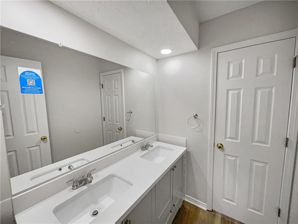 1005 Kingsridge Drive — photo 17