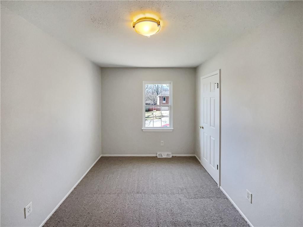 1005 Kingsridge Drive — photo 20