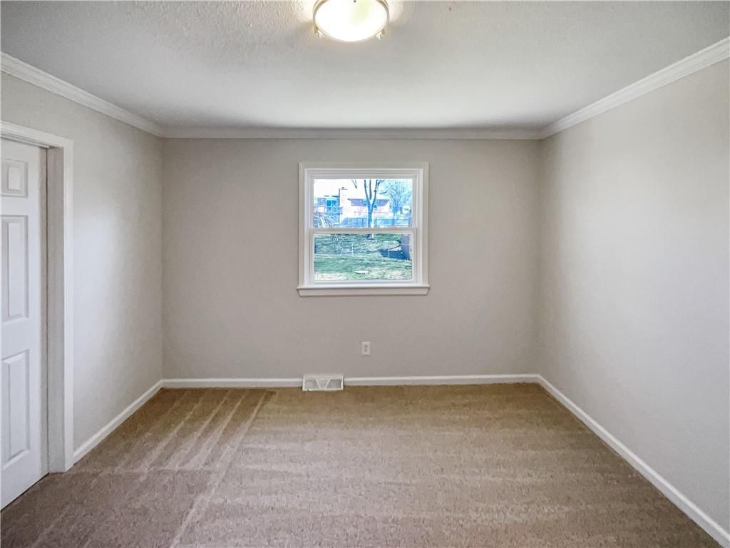 1005 Kingsridge Drive — photo 5
