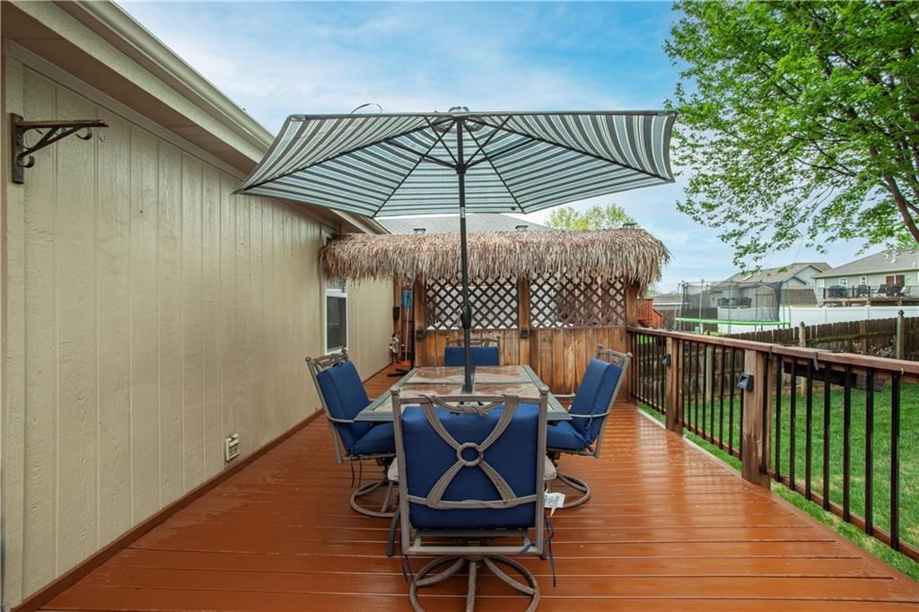 2015 NE Avanti Court — photo 14