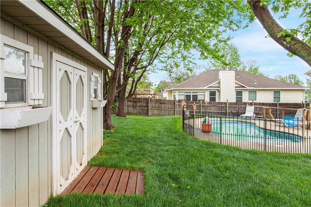 2015 NE Avanti Court — photo 18