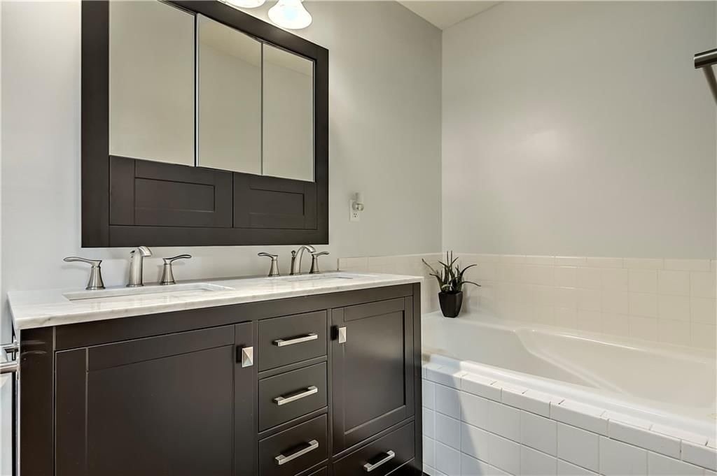 2015 NE Avanti Court — photo 23