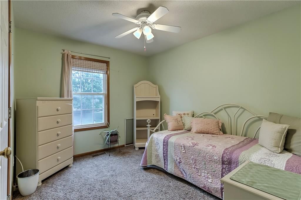 2015 NE Avanti Court — photo 24