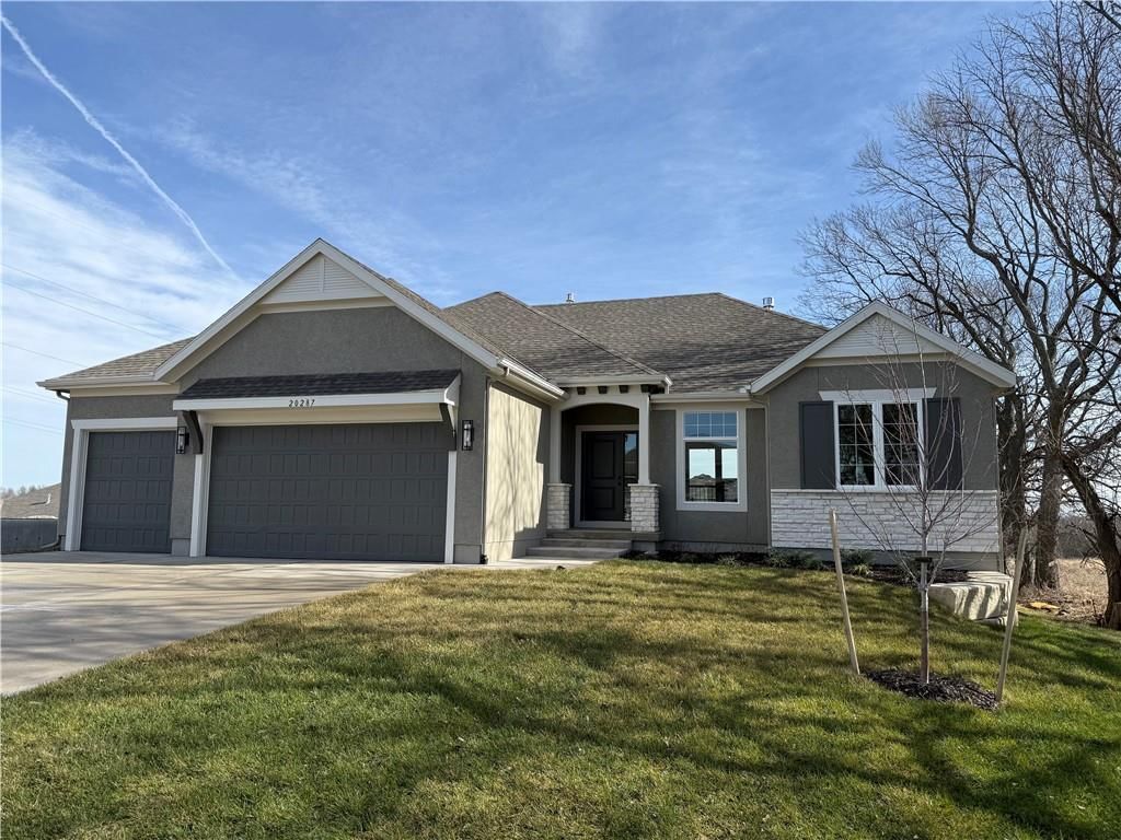 20287 Barker Street, Spring Hill, KS