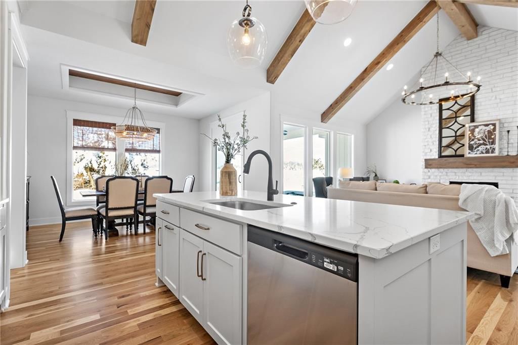 20287 Barker Street — photo 17