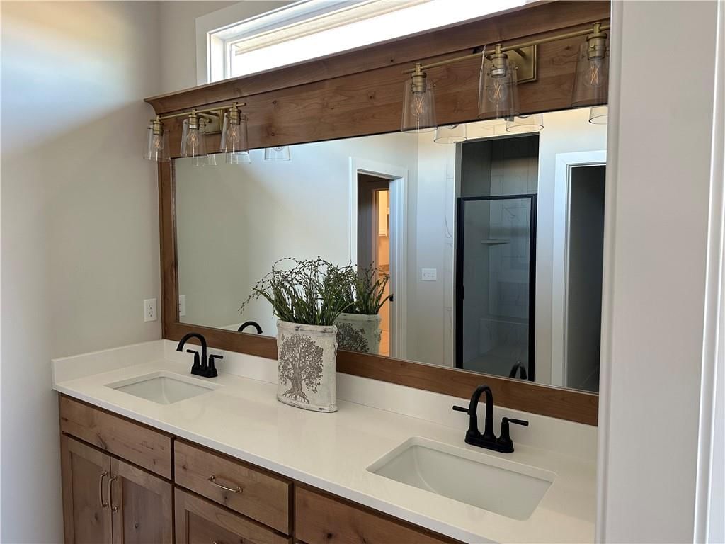 20287 Barker Street — photo 25