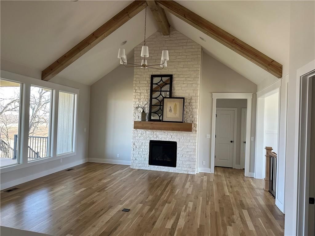20287 Barker Street — photo 7