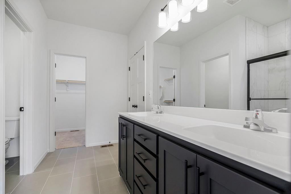 9300 N Coventry Avenue — photo 10