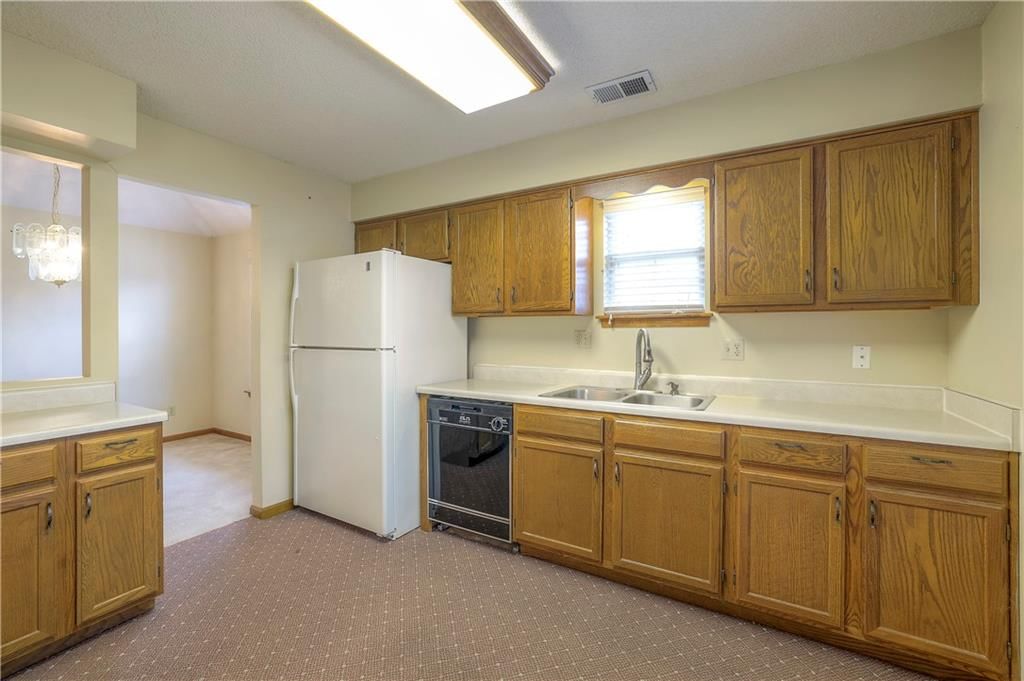 1209 E 118th Street — photo 13