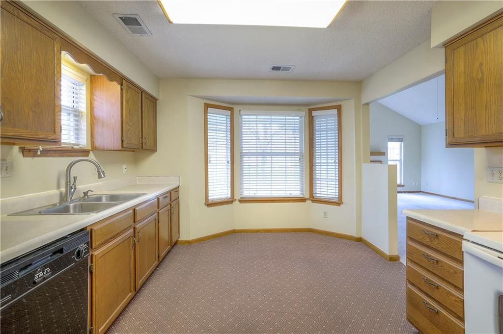 1209 E 118th Street — photo 14