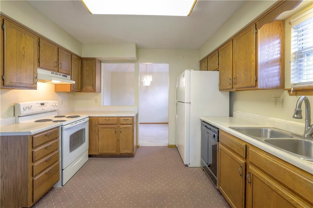 1209 E 118th Street — photo 16