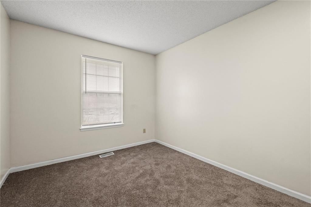 525/527 Spring Avenue — photo 19