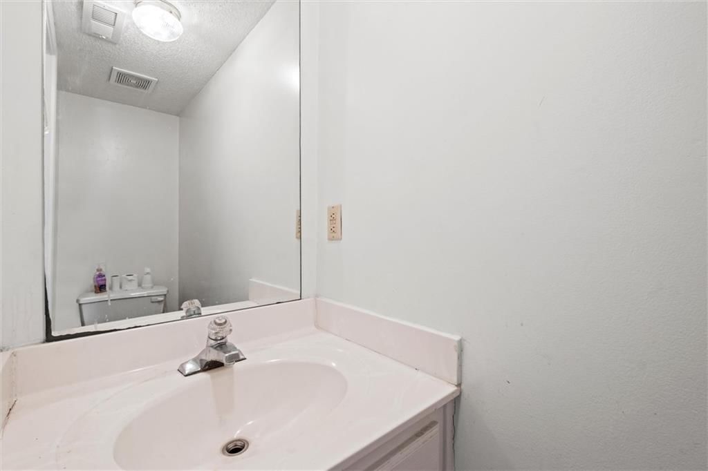 525/527 Spring Avenue — photo 30