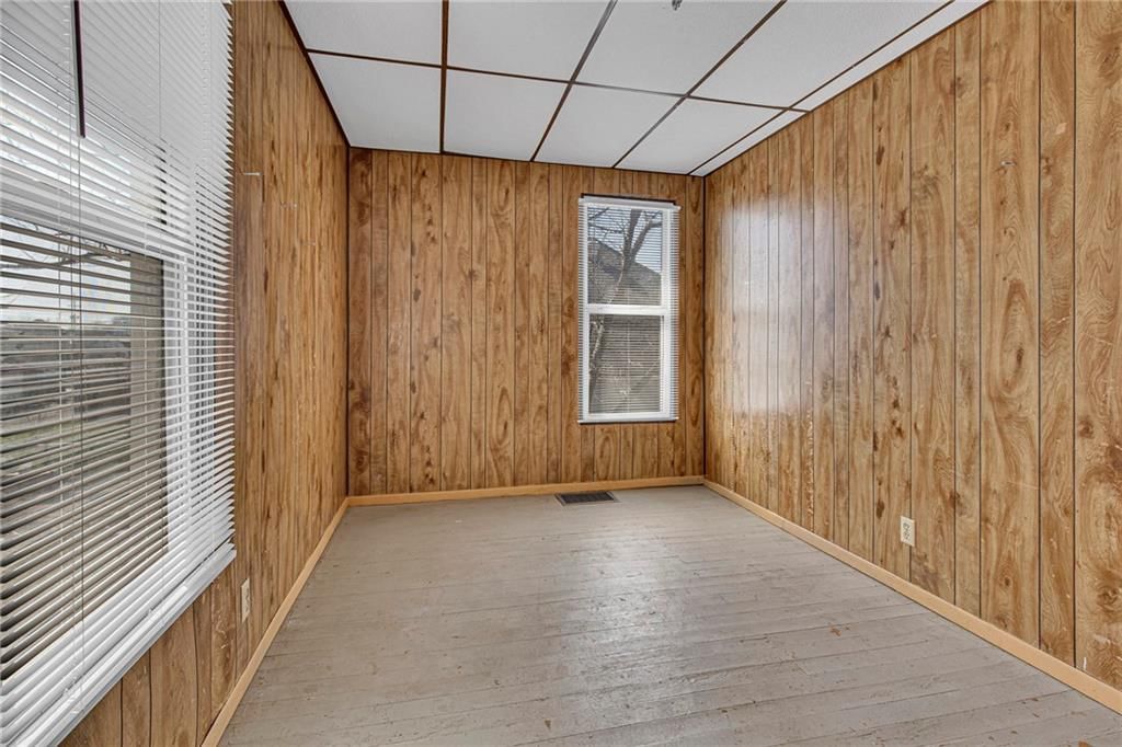 404 Massachusetts Street — photo 17