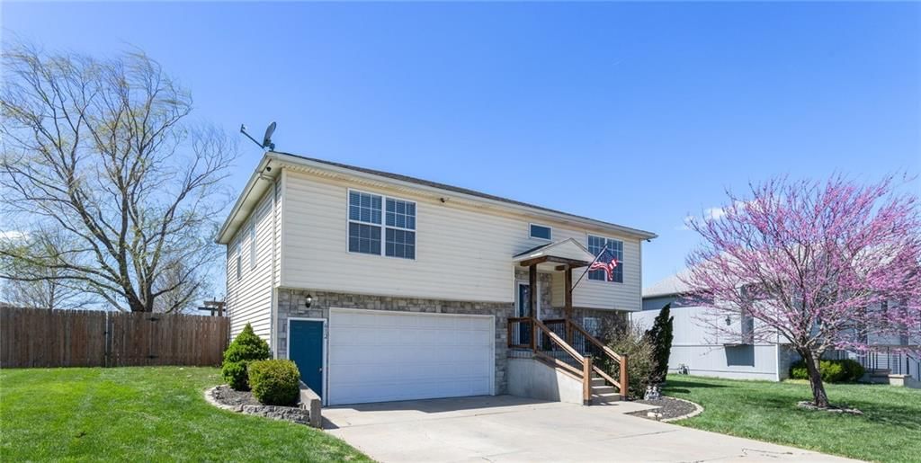 612 High Prairie Place — photo 2