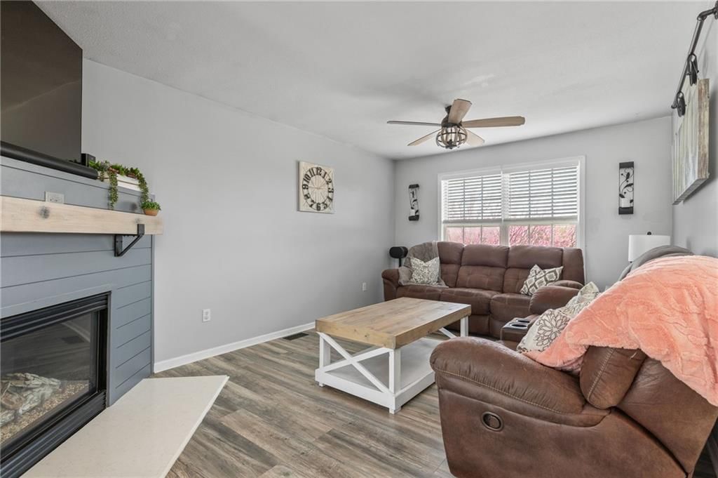 612 High Prairie Place — photo 4