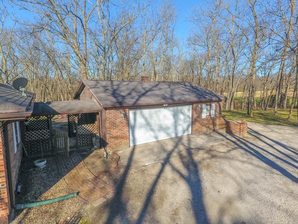 151 Cessna Road — photo 4